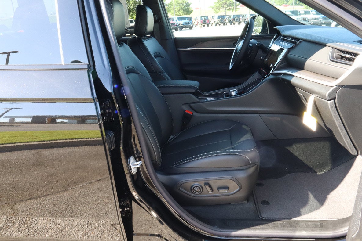 2026 Jeep Grand Cherokee L Limited Reserve 4x4