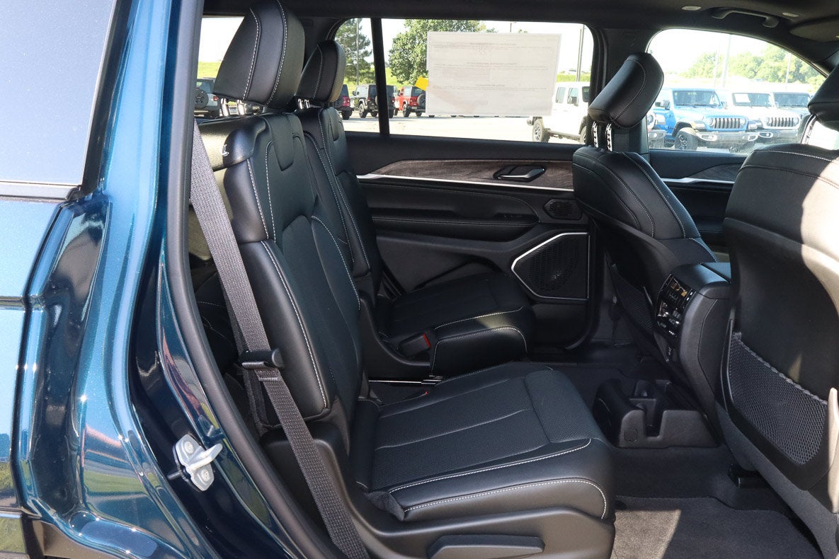2026 Jeep Grand Cherokee L Limited Reserve 4x4