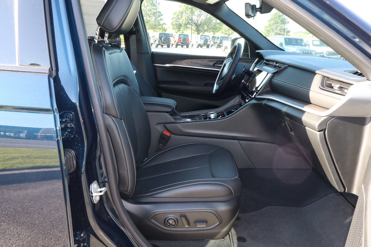 2026 Jeep Grand Cherokee L Limited Reserve 4x4