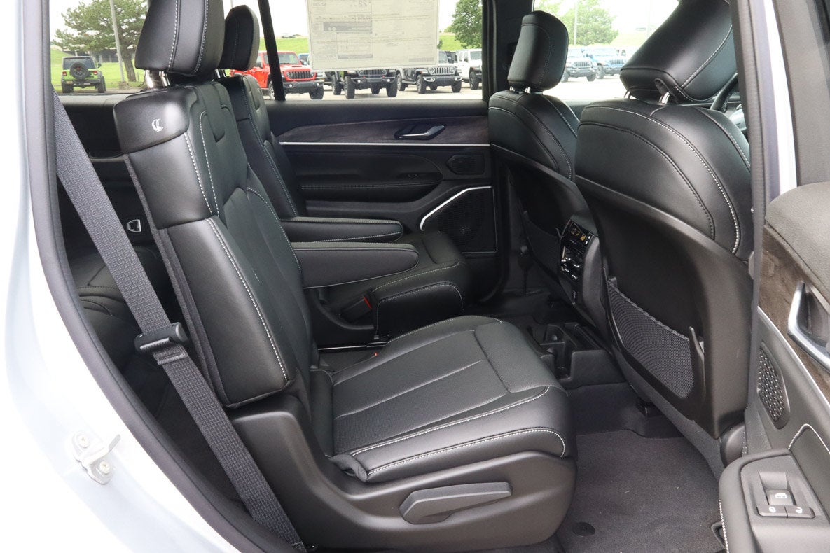 2026 Jeep Grand Cherokee L Limited Reserve 4x4