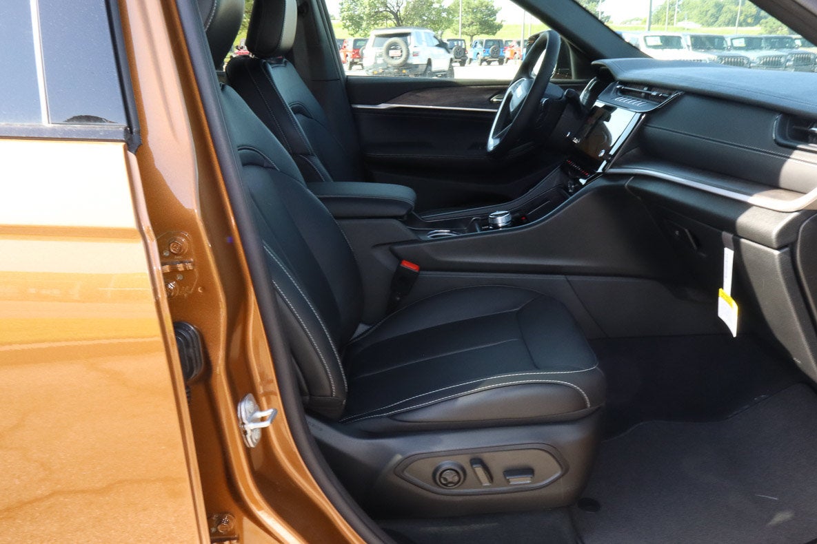 2026 Jeep Grand Cherokee L Limited Reserve 4x4