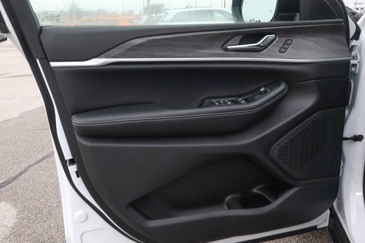 2026 Jeep Grand Cherokee L Limited 4x4