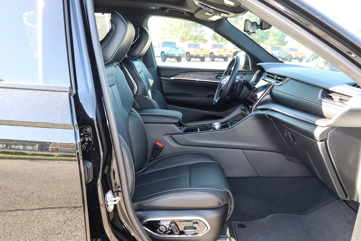 2025 Jeep Grand Cherokee L Overland