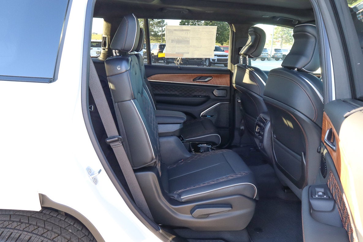 2025 Jeep Grand Cherokee L Summit Reserve