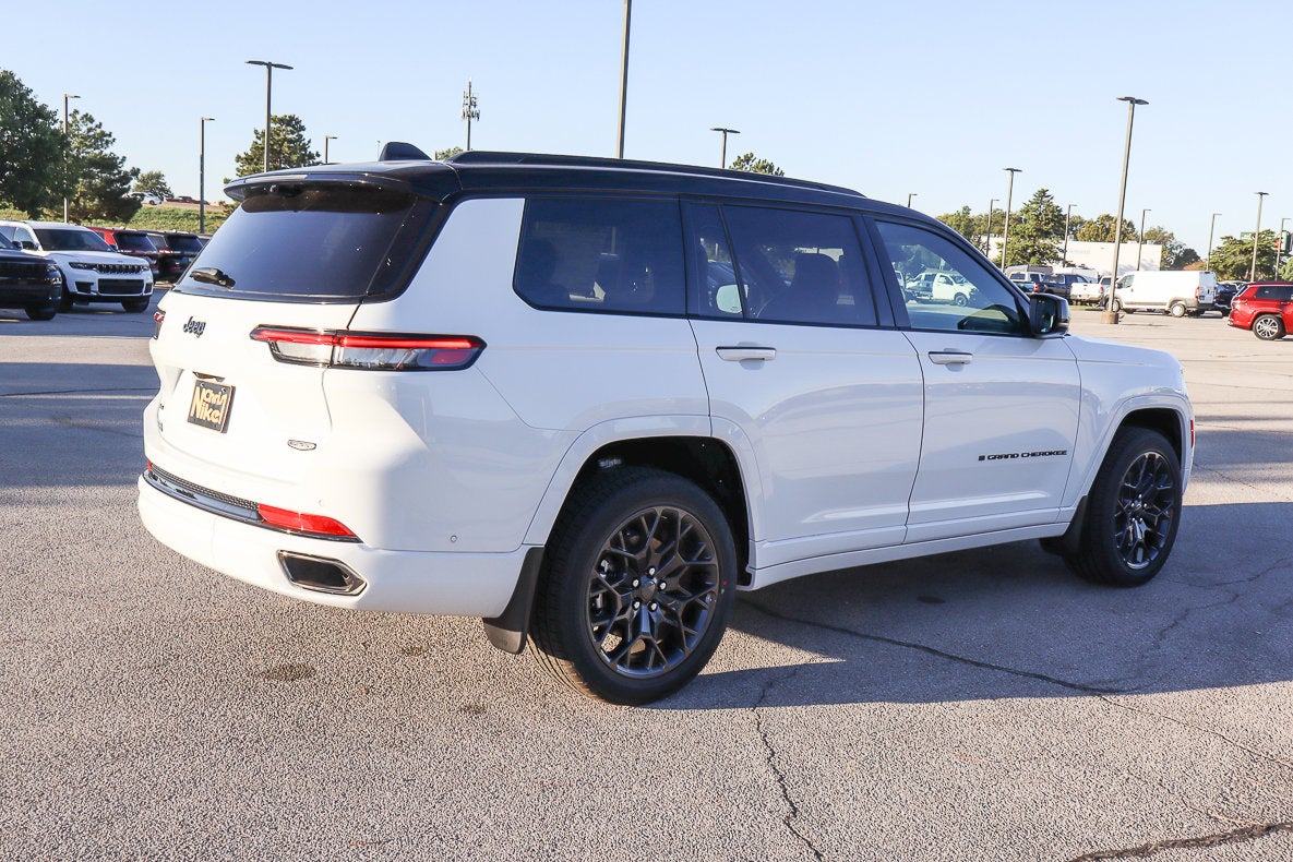 2025 Jeep Grand Cherokee L Summit Reserve