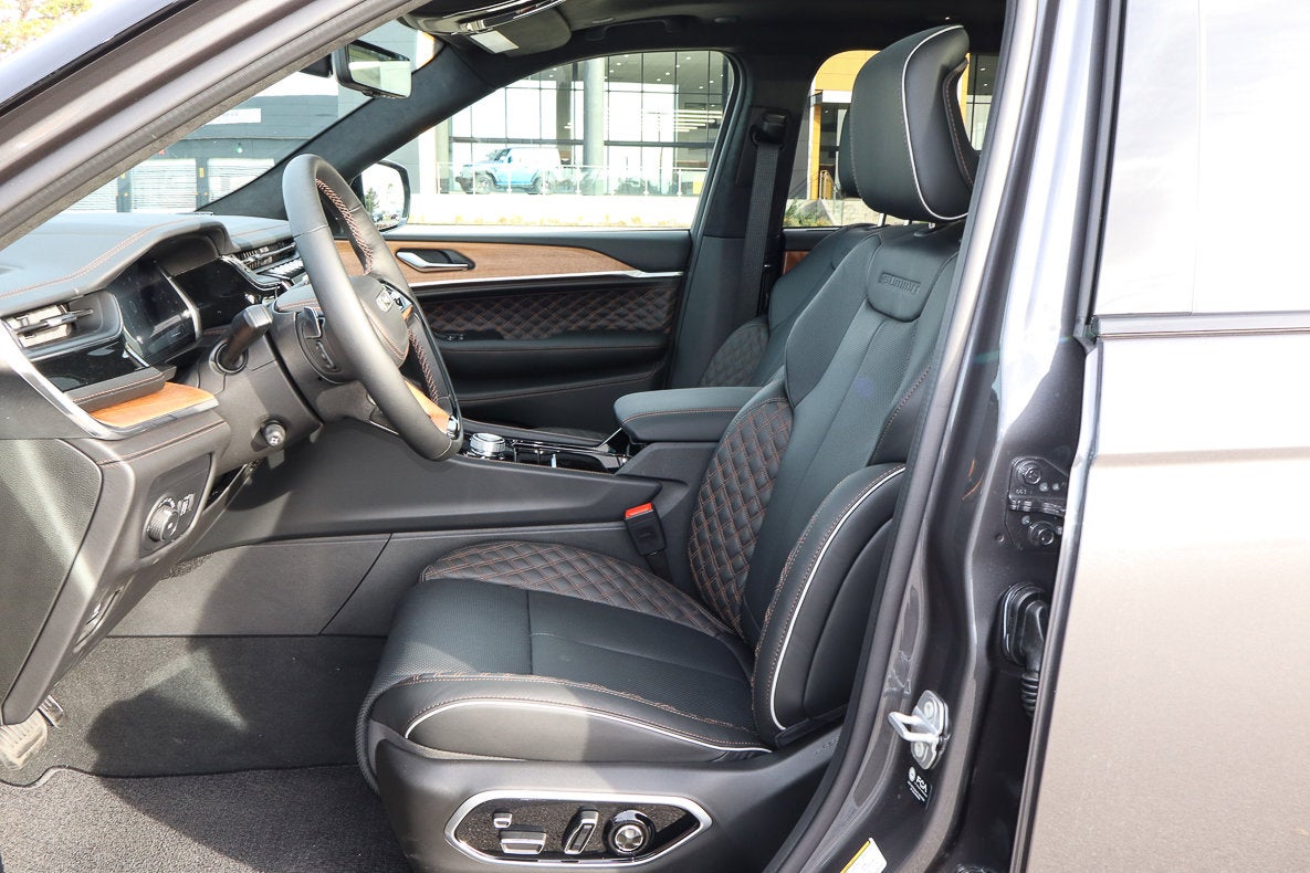 2025 Jeep Grand Cherokee L Summit Reserve