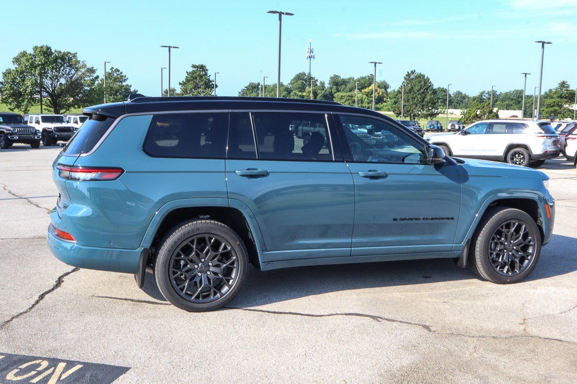 2026 Jeep Grand Cherokee L Summit 4x4