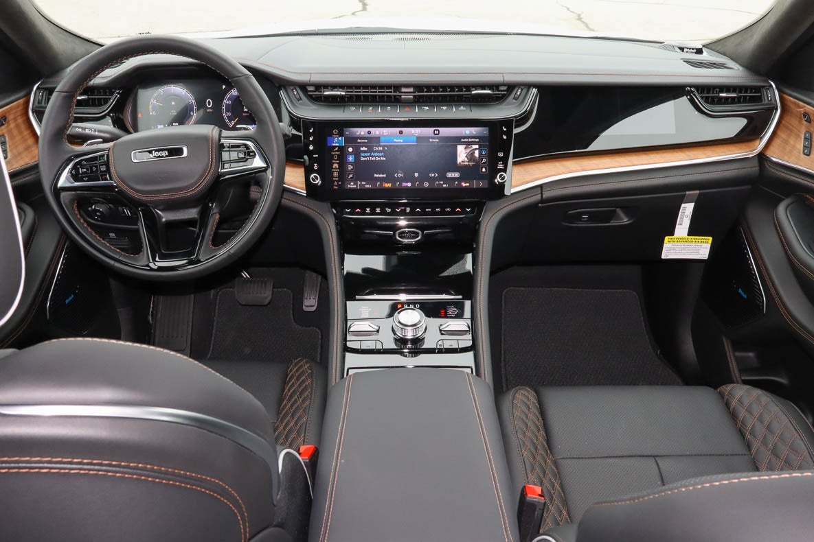 2026 Jeep Grand Cherokee L Summit 4x4