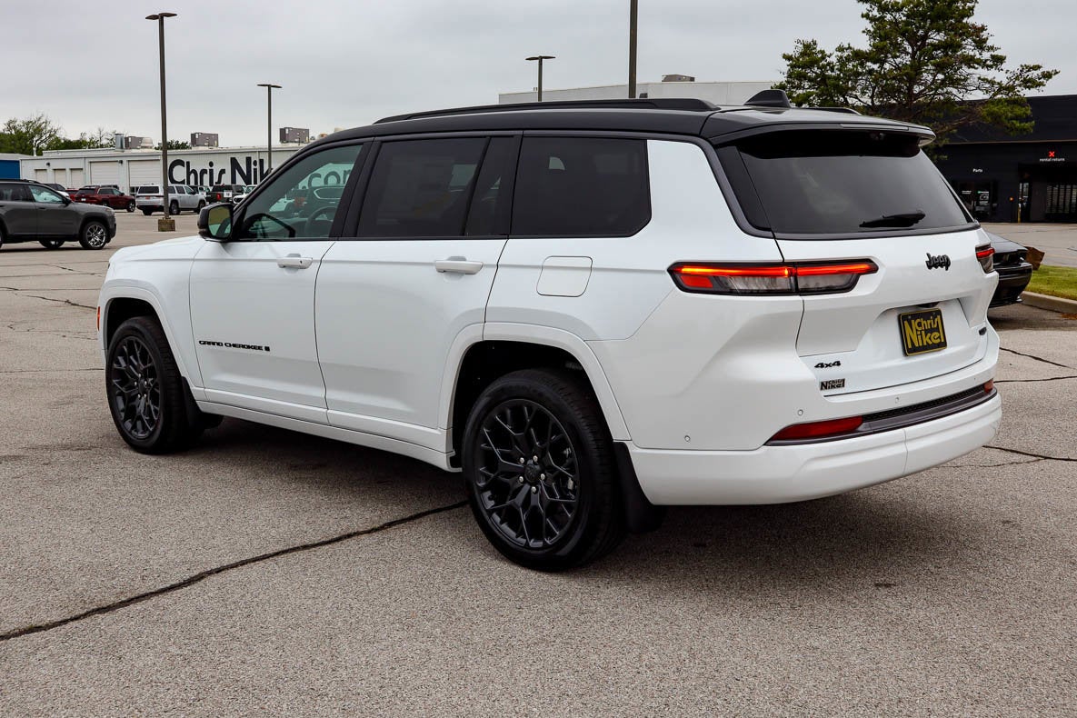 2026 Jeep Grand Cherokee L Summit 4x4