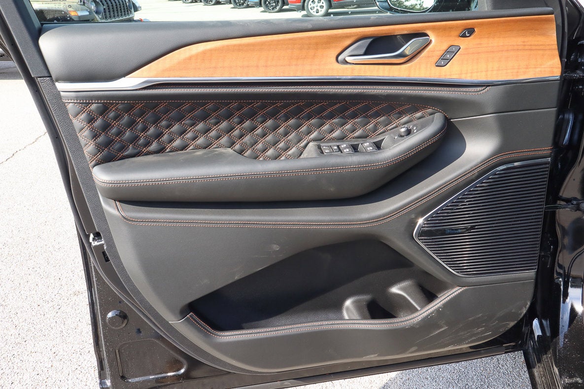 2026 Jeep Grand Cherokee L Summit 4x4