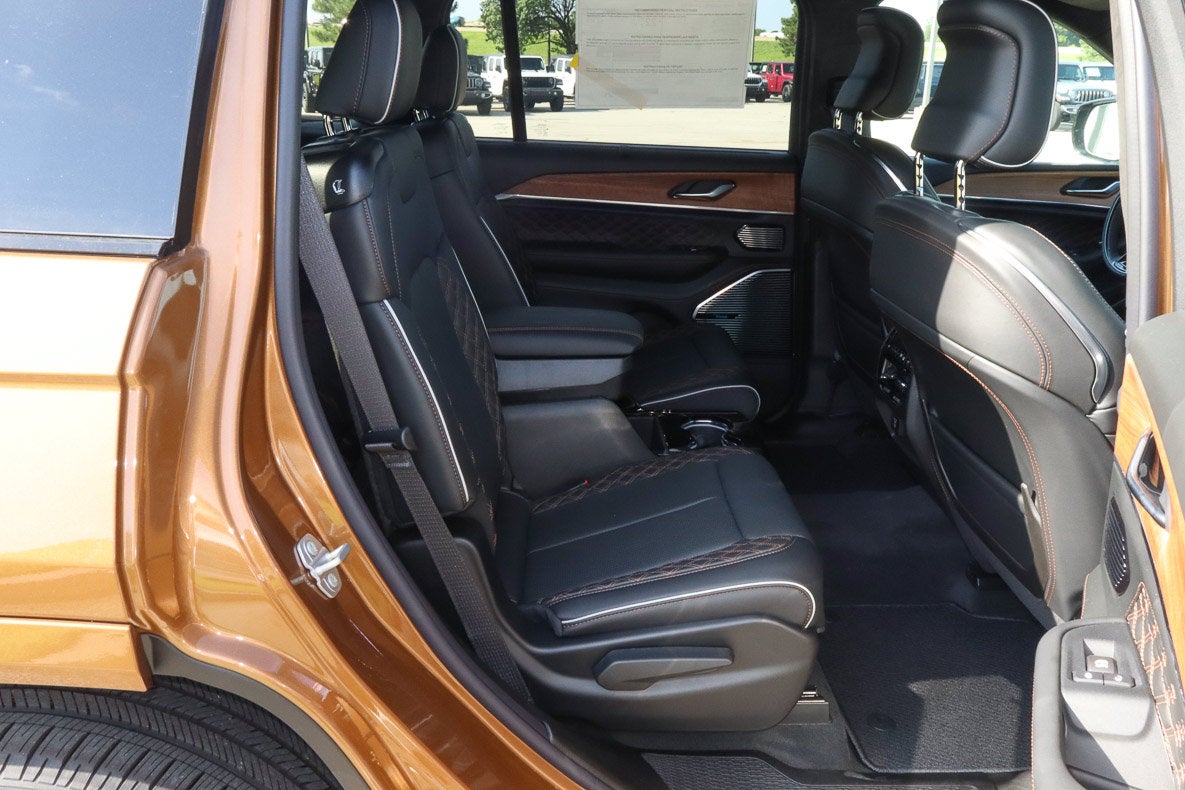 2026 Jeep Grand Cherokee L Summit 4x4