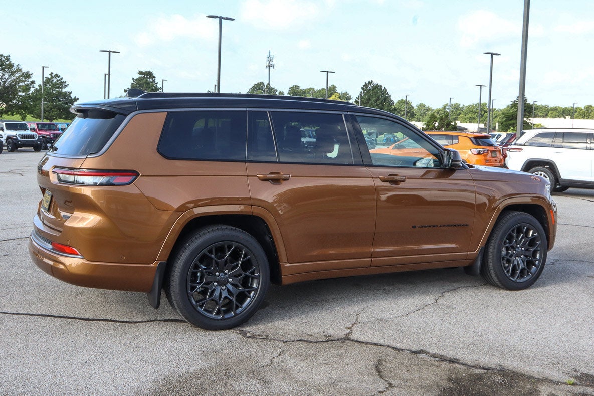 2026 Jeep Grand Cherokee L Summit 4x4