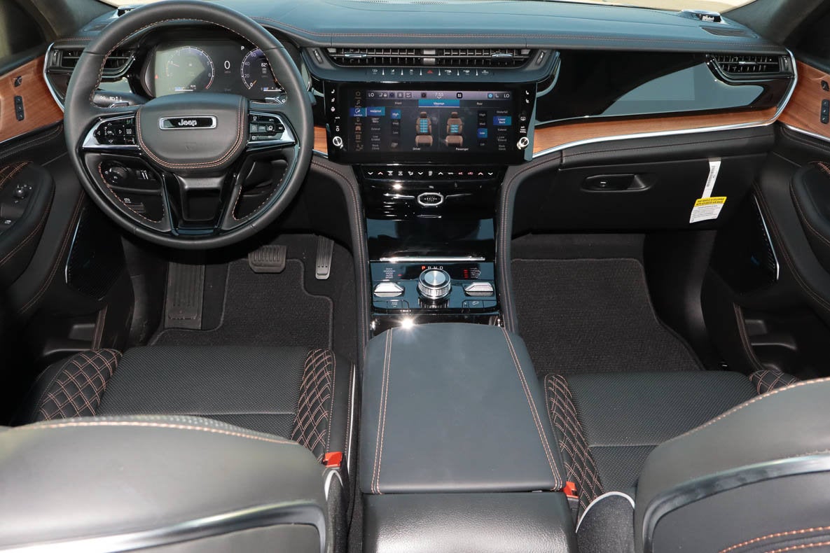 2027 Jeep Grand Cherokee L Summit 4x4