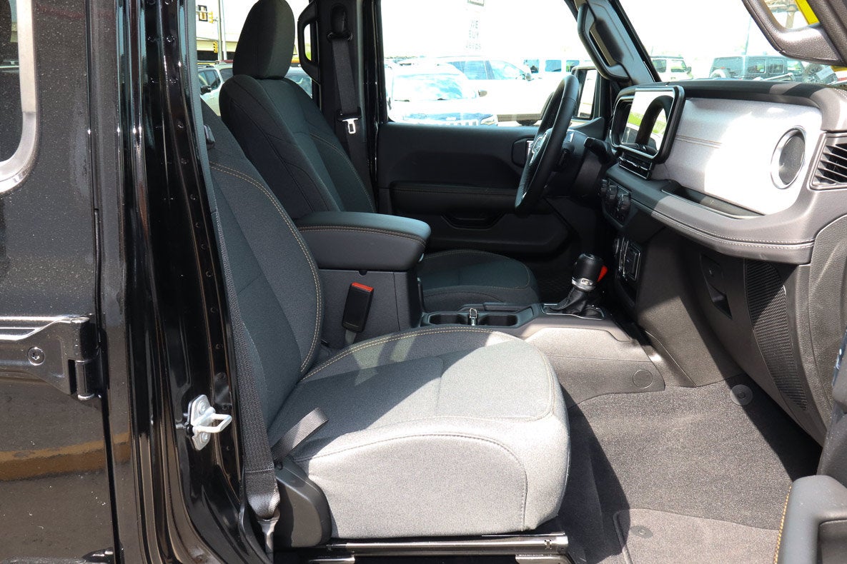 2025 Jeep Wrangler 4xe Sahara 4x4