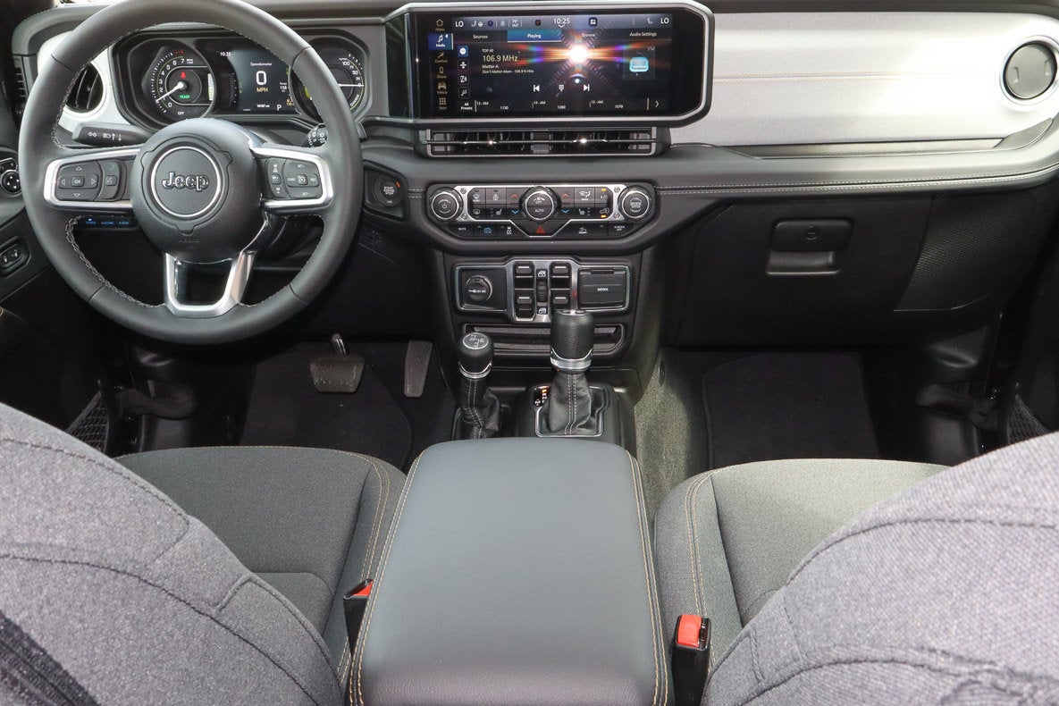 2025 Jeep Wrangler 4xe Sahara 4x4