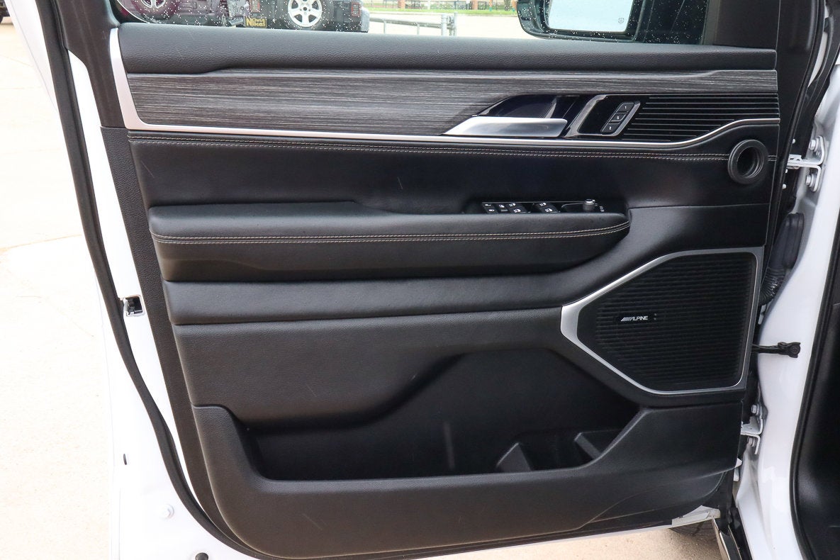 2023 Jeep Wagoneer L Series II