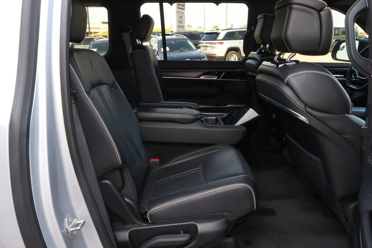2024 Jeep Grand Wagoneer L Series II 4x4