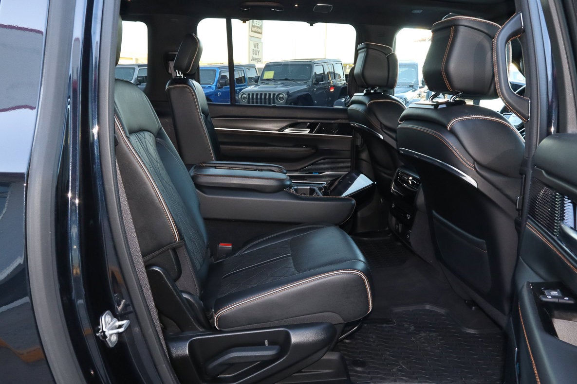 2024 Jeep Grand Wagoneer L Series III Obsidian 4x4