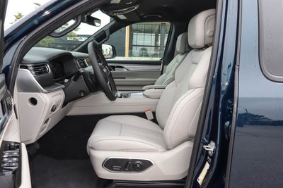 2026 Jeep Grand Wagoneer 4x2