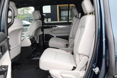2026 Jeep Grand Wagoneer 4x2