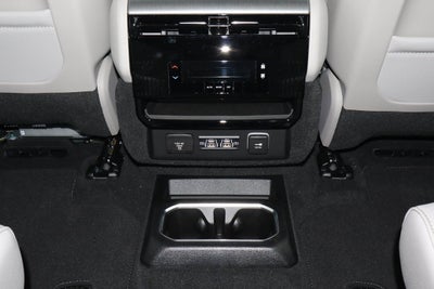 2026 Jeep Grand Wagoneer 4x2