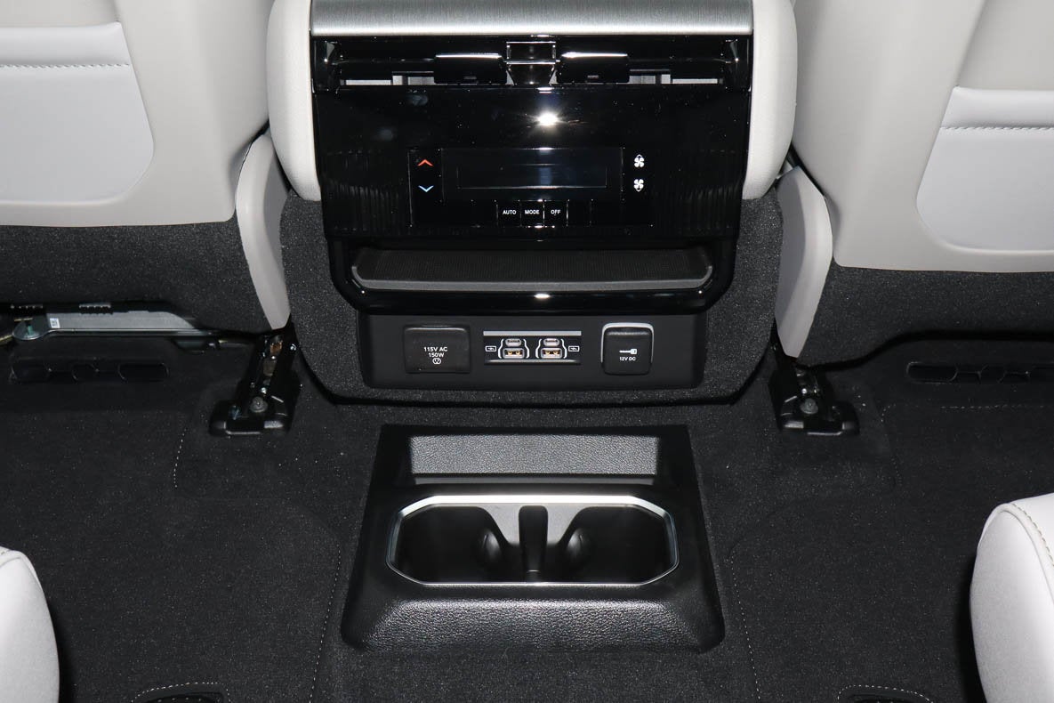 2026 Jeep Grand Wagoneer 4x2