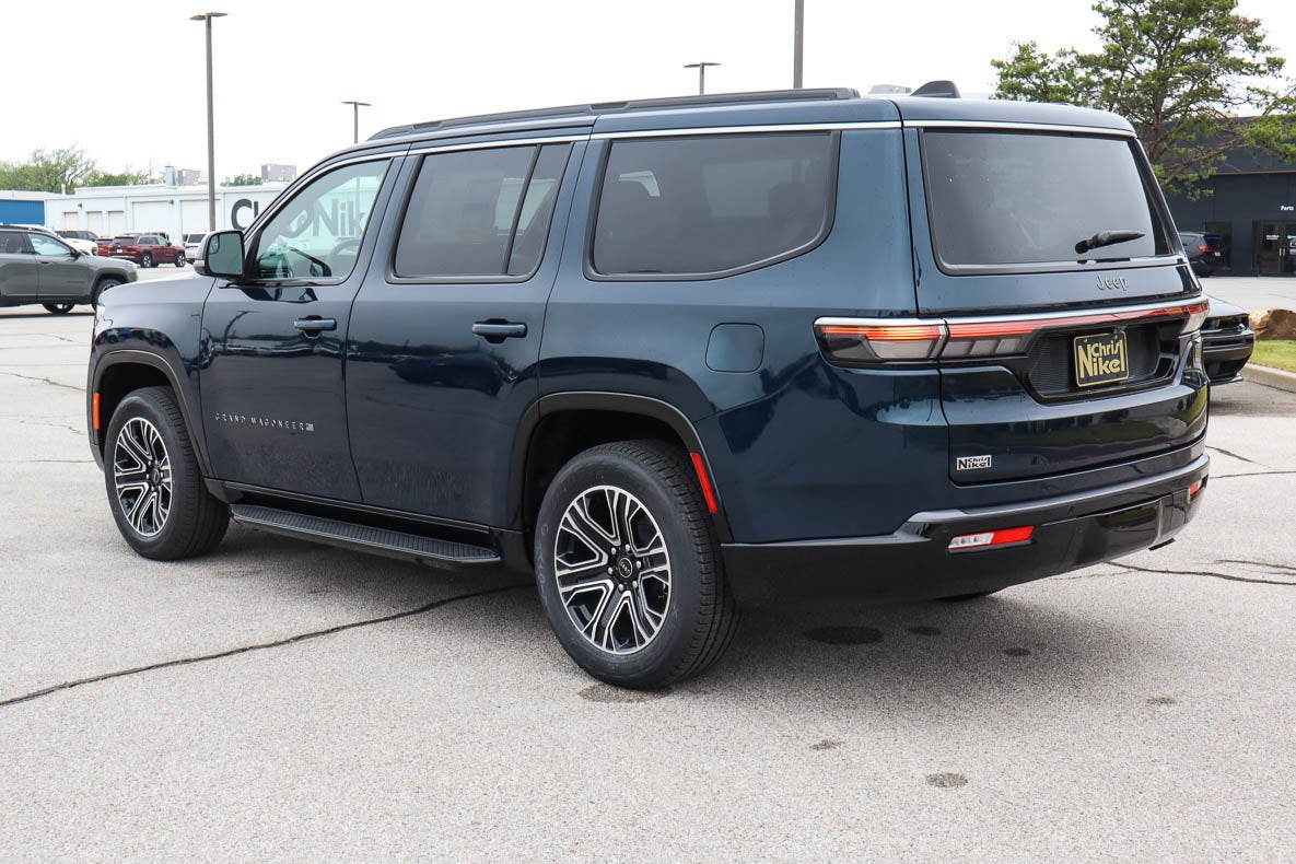 2026 Jeep Grand Wagoneer 4x2