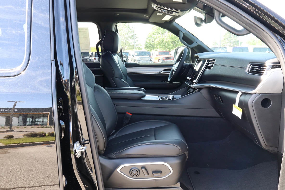 2026 Jeep Grand Wagoneer Upland 4x4