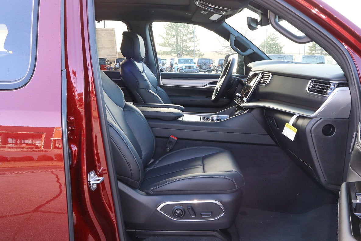 2026 Jeep Grand Wagoneer Limited Reserve