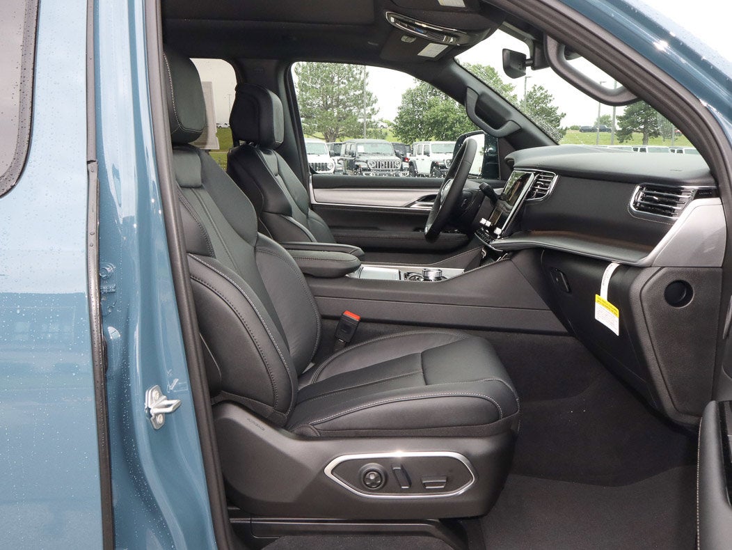 2026 Jeep Grand Wagoneer Limited Reserve 4x4