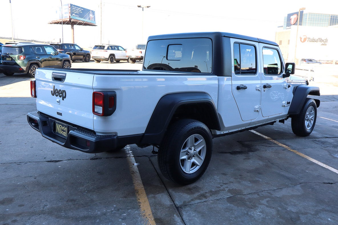 2023 Jeep Gladiator Sport S photo 4