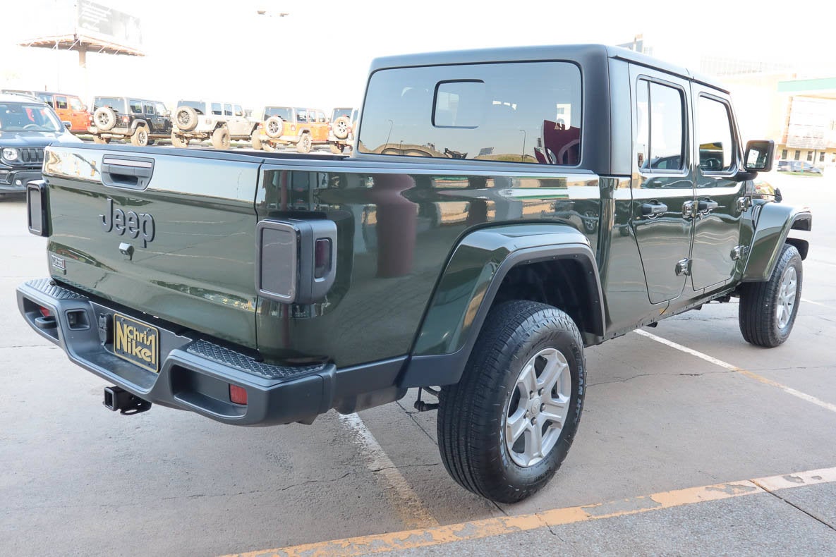 2022 Jeep Gladiator Sport S 4x4