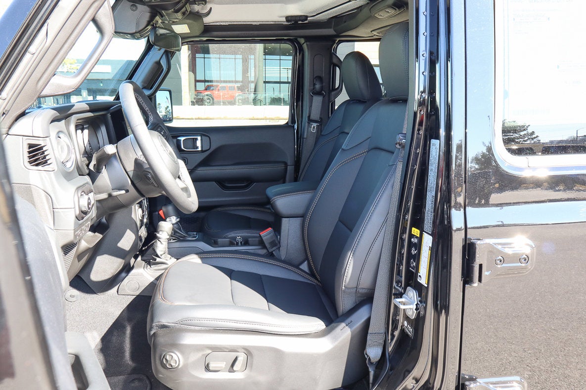 2025 Jeep Gladiator High Tide