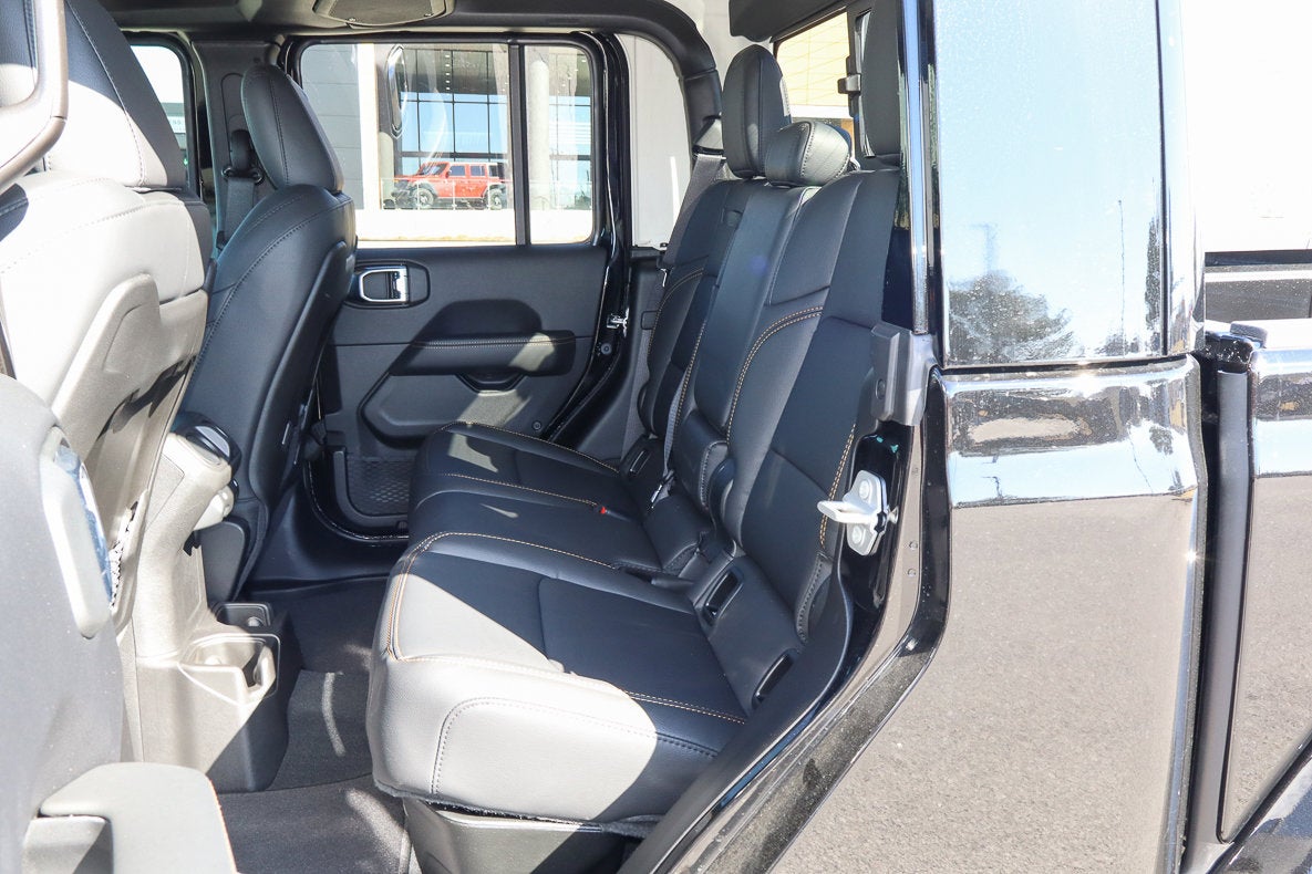 2025 Jeep Gladiator High Tide