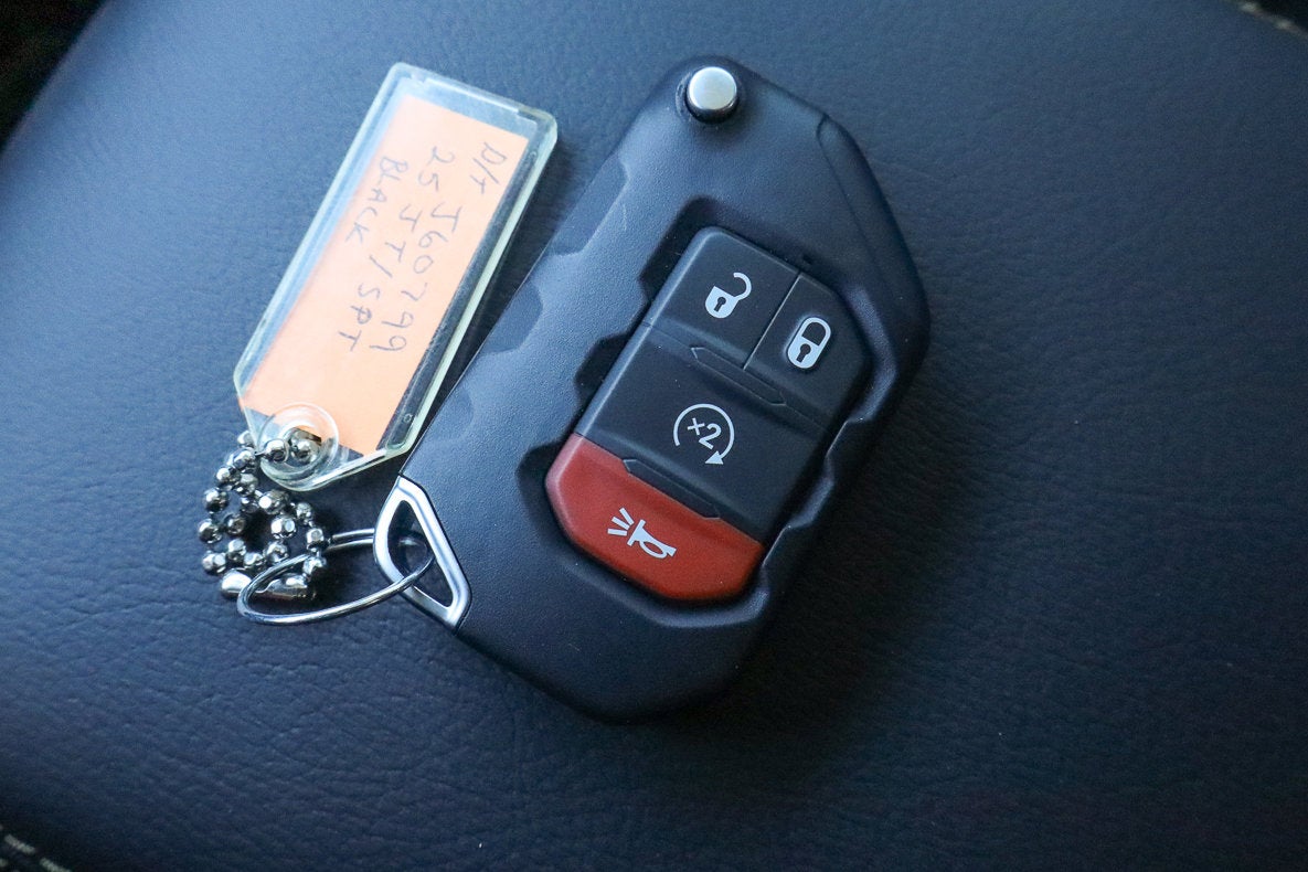 2025 Jeep Gladiator High Tide