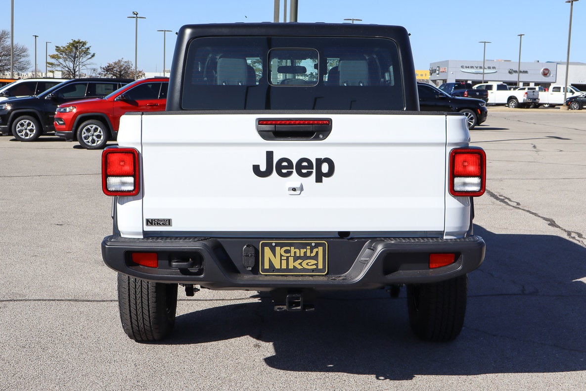 2026 Jeep Gladiator Sport
