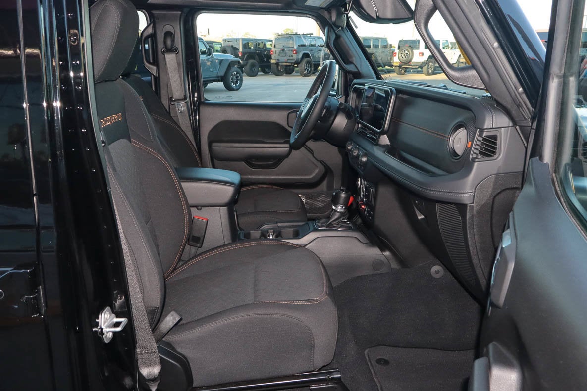 2026 Jeep Gladiator Mojave 4x4