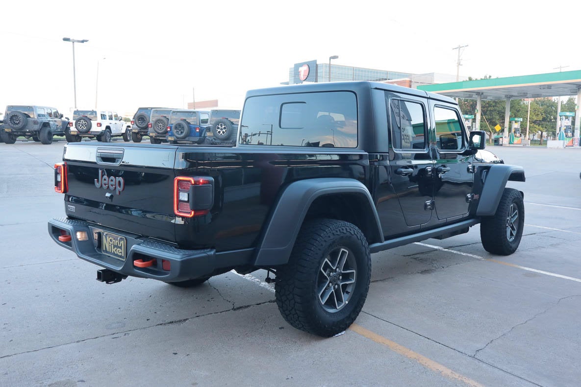 2026 Jeep Gladiator Mojave 4x4