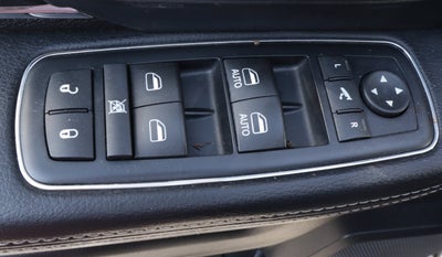 2016 RAM 1500 4WD Crew Cab 140.5 Laramie