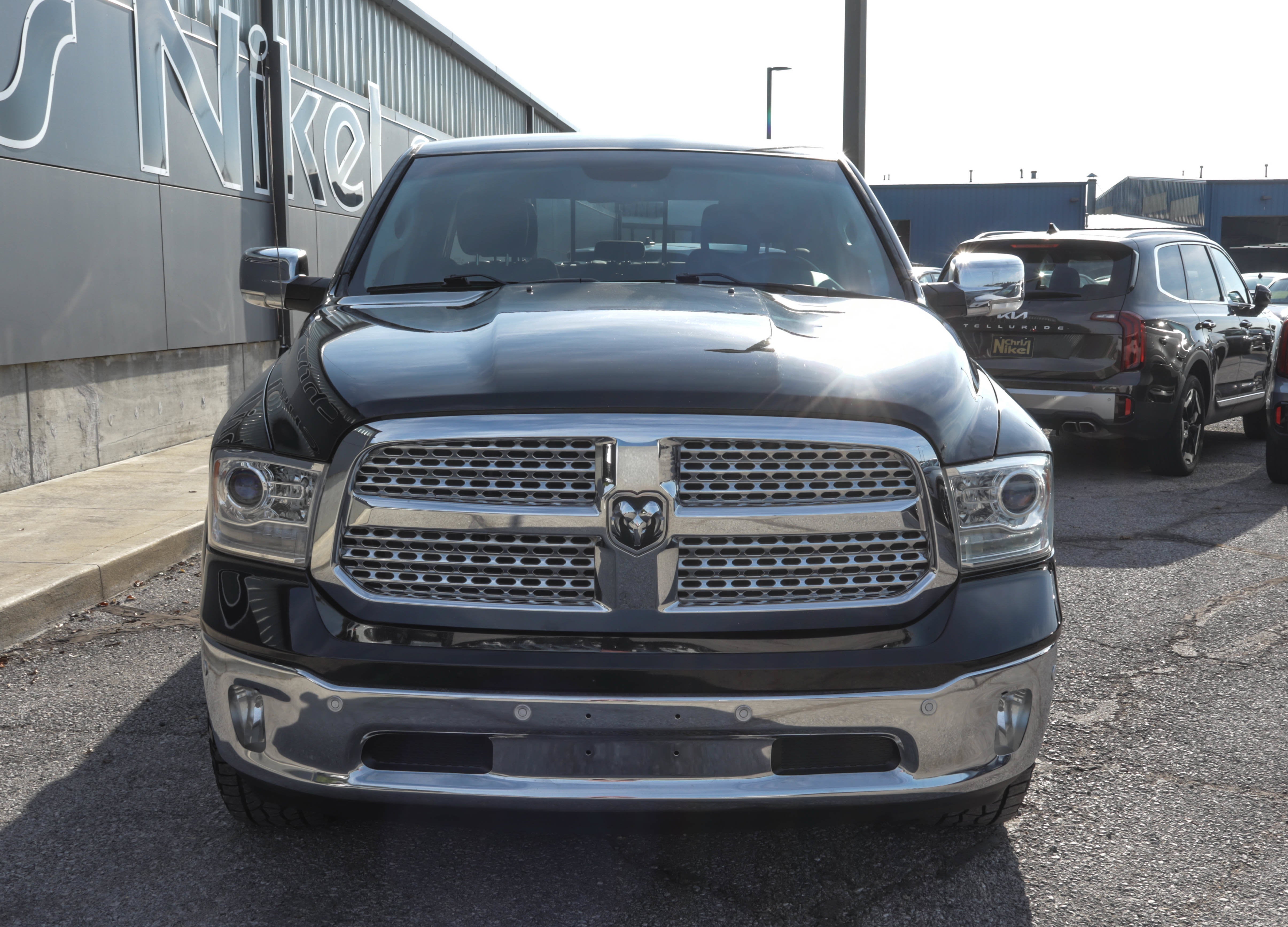 2016 RAM 1500 4WD Crew Cab 140.5 Laramie