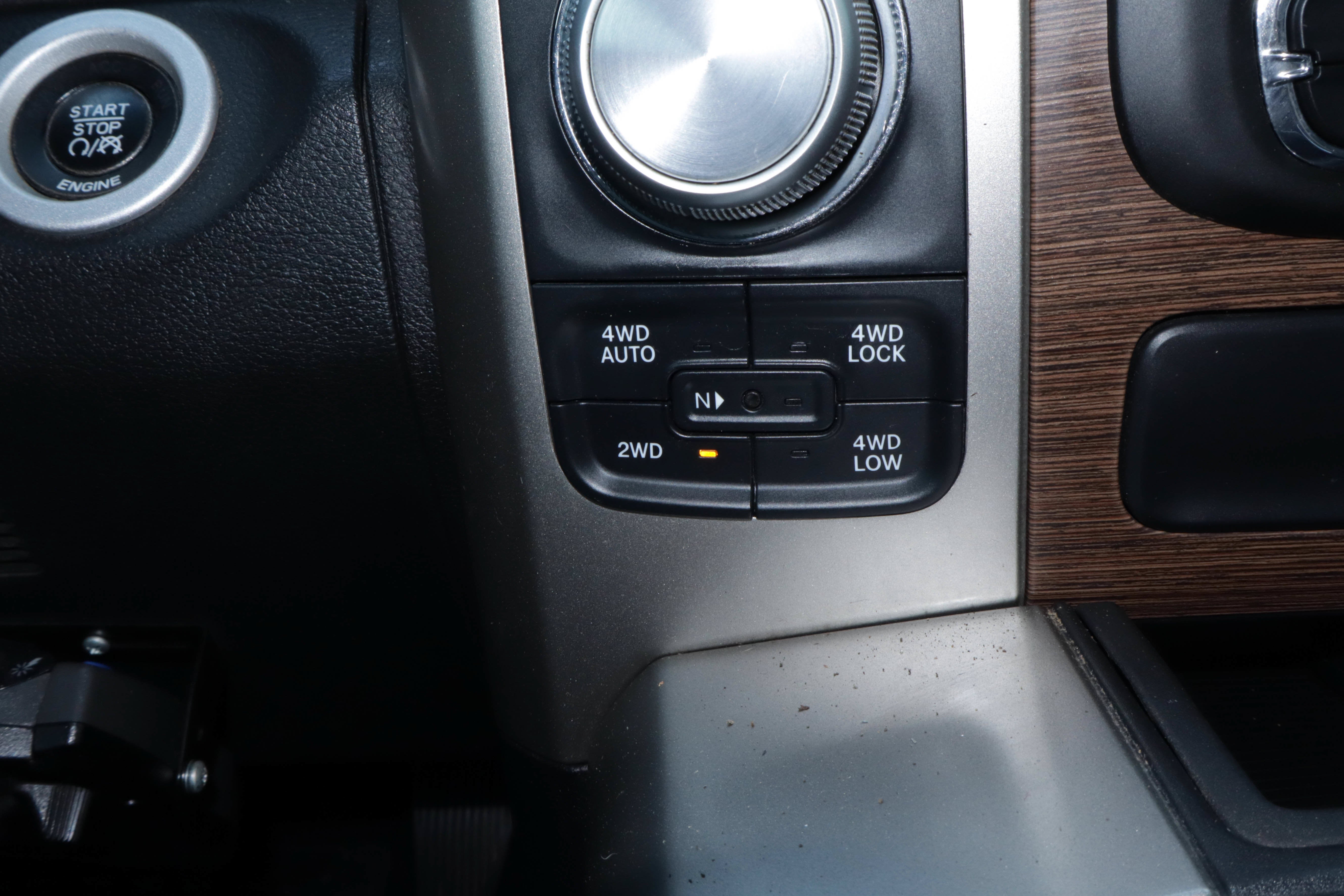 2016 RAM 1500 4WD Crew Cab 140.5 Laramie