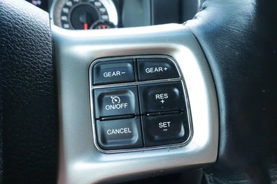 2016 RAM 1500 4WD Crew Cab 140.5 Laramie