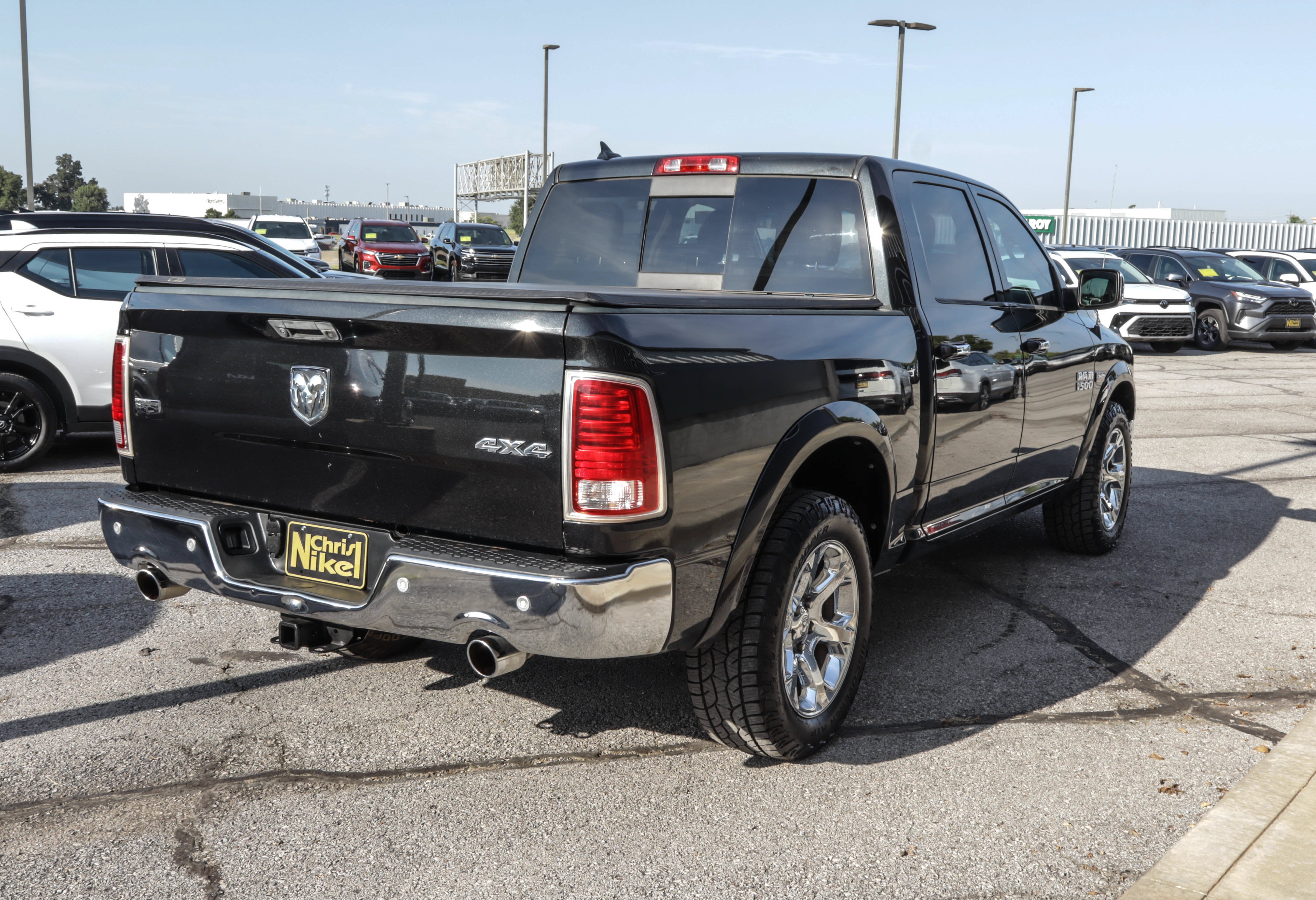 2016 RAM 1500 4WD Crew Cab 140.5 Laramie