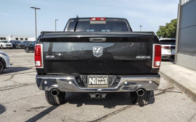 2016 RAM 1500 4WD Crew Cab 140.5 Laramie