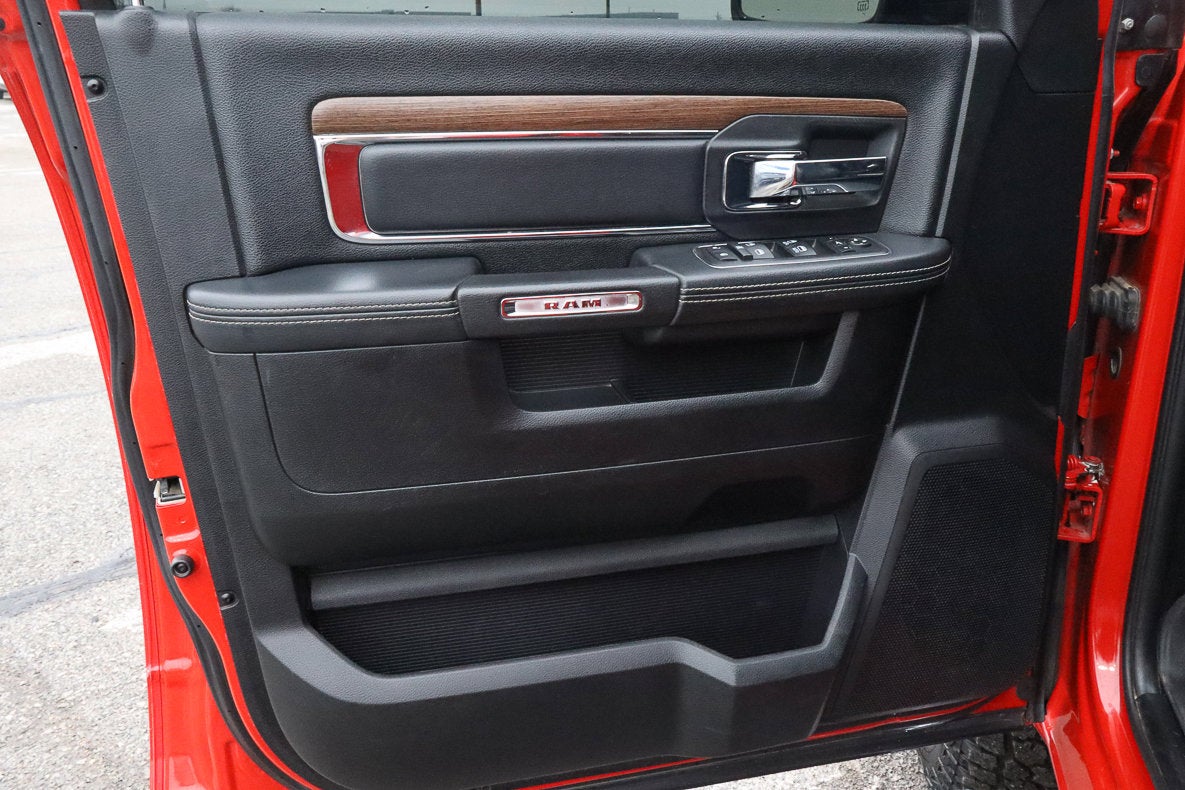 2015 RAM 1500 4WD Crew Cab 140.5 Laramie