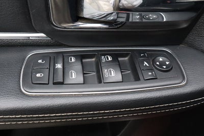 2015 RAM 1500 4WD Crew Cab 140.5 Laramie