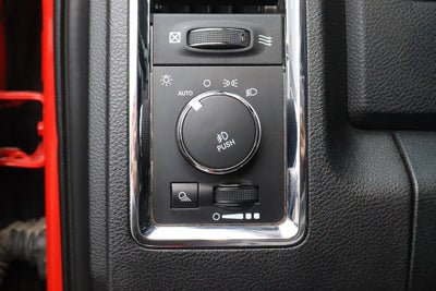 2015 RAM 1500 4WD Crew Cab 140.5 Laramie