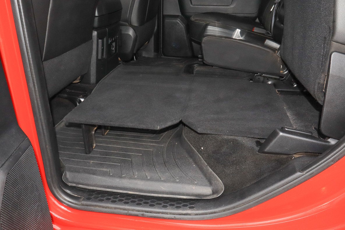 2015 RAM 1500 4WD Crew Cab 140.5 Laramie