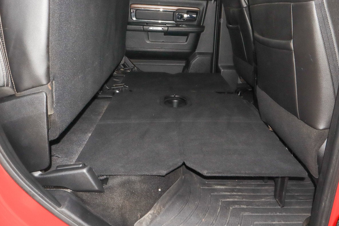 2015 RAM 1500 4WD Crew Cab 140.5 Laramie