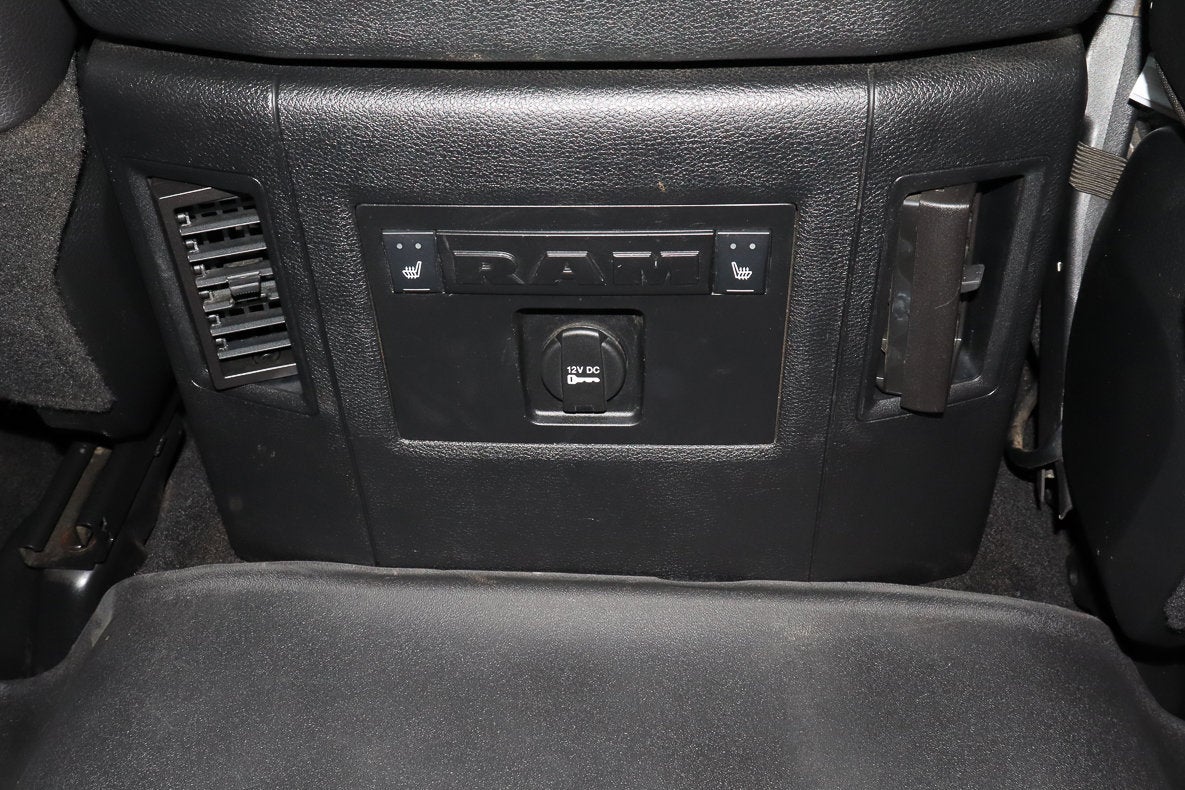 2015 RAM 1500 4WD Crew Cab 140.5 Laramie